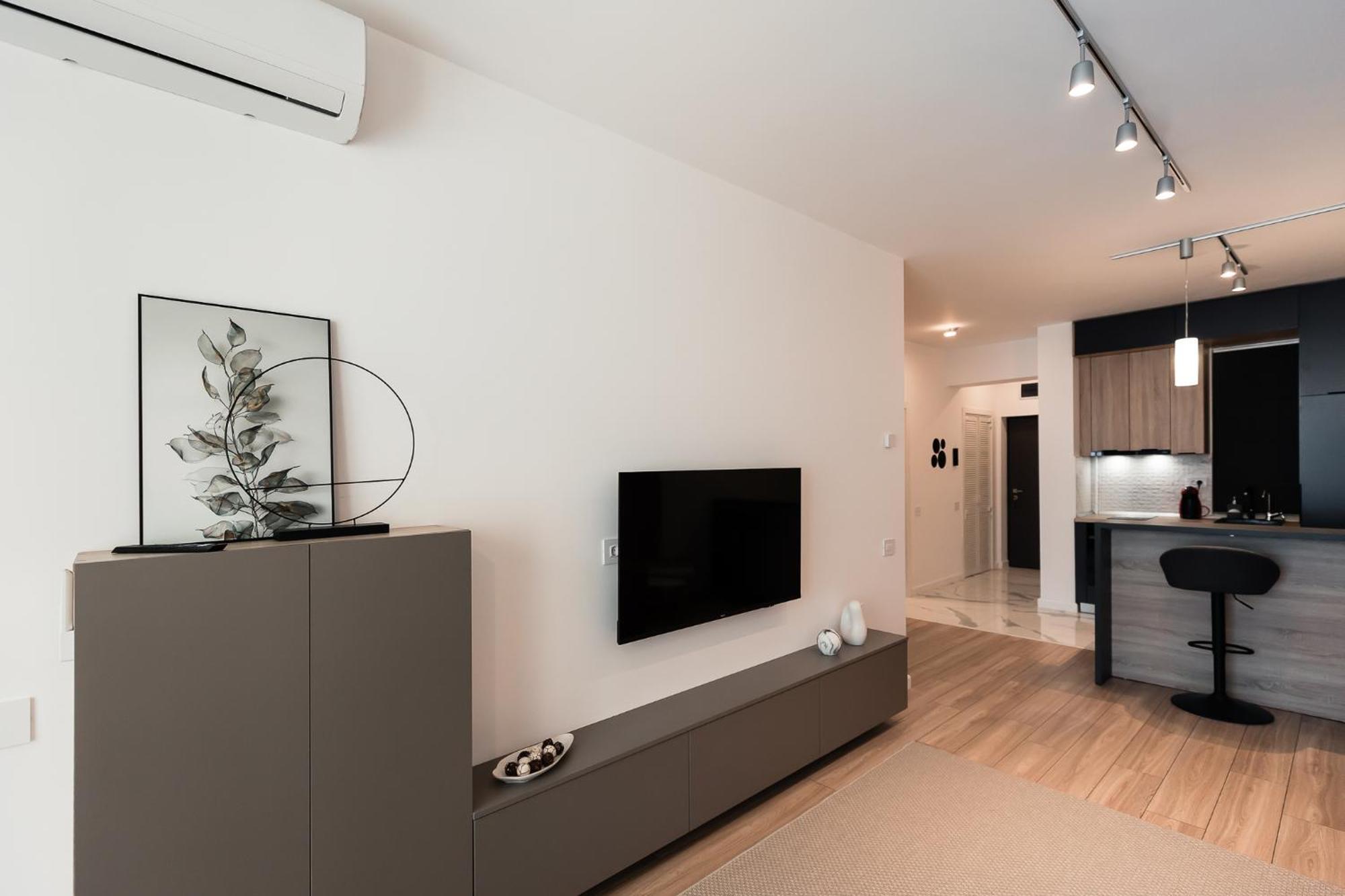 Apartment High-end 1br In Pipera W Parking